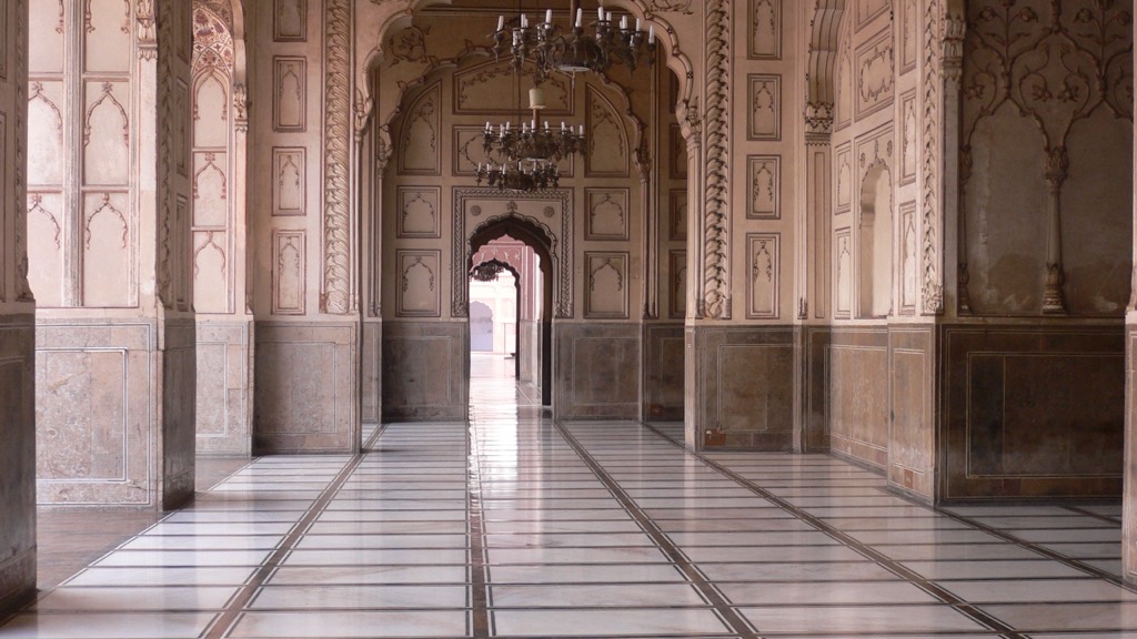 Arched cloister around the courtyard of Badshahi Mosque